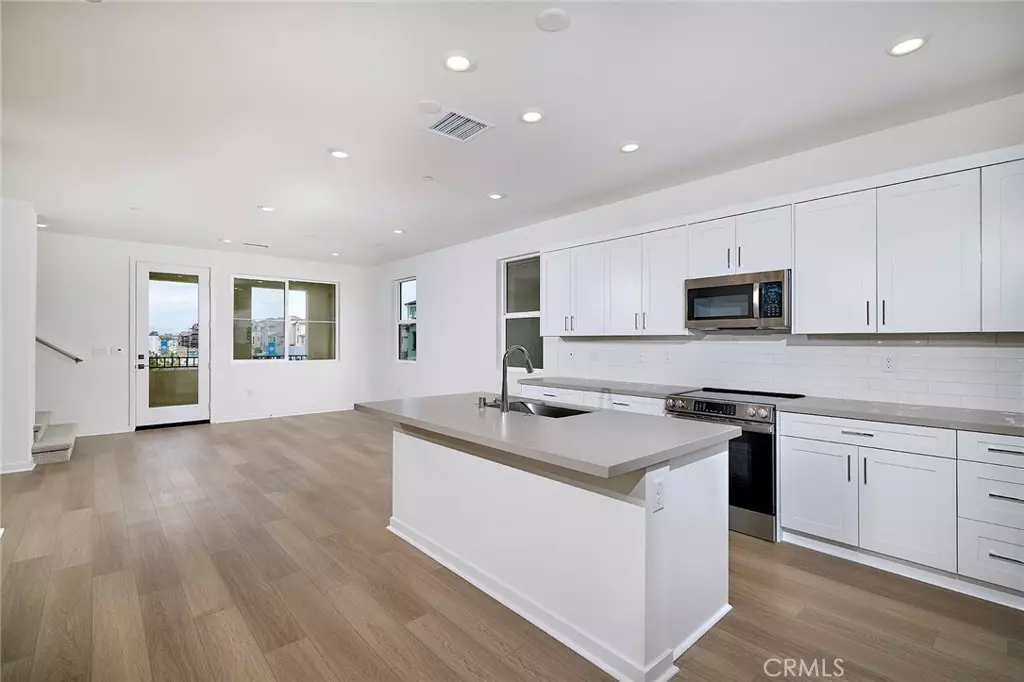 Eastvale, CA 92880,6046 Fairfax DR