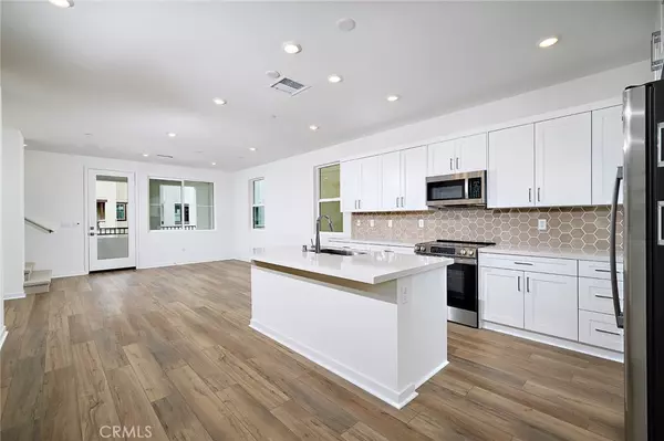 Eastvale, CA 92880,6055 Fairfax DR