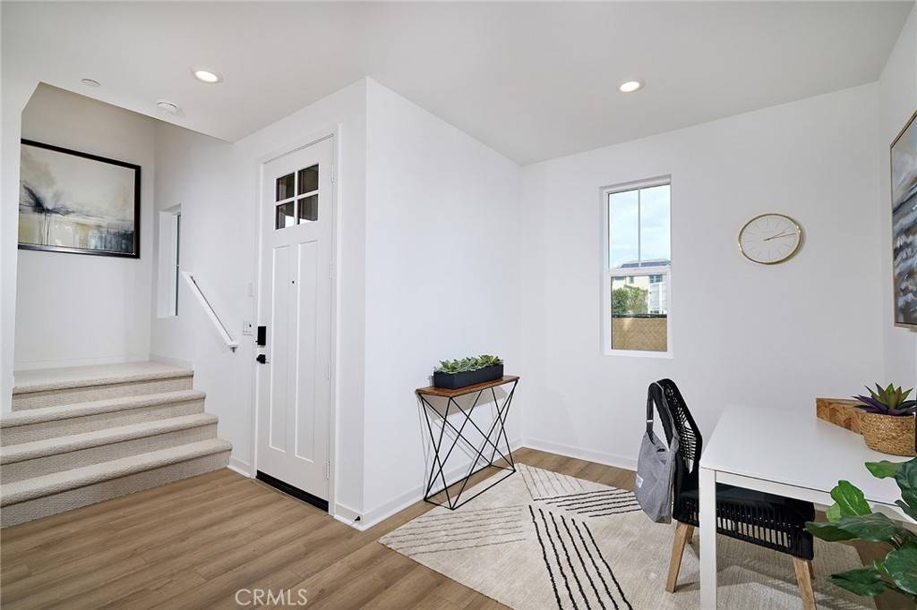 Eastvale, CA 92880,6052 Fairfax DR