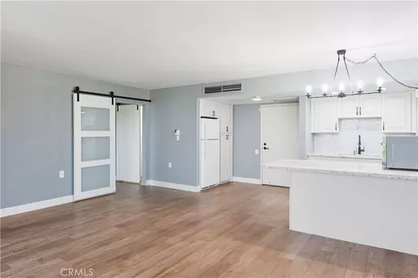 Laguna Woods, CA 92637,24055 W Paseo Del Lago #962