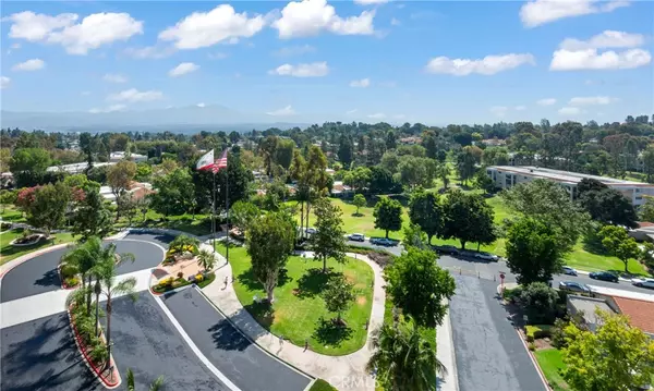 24055 W Paseo Del Lago #962, Laguna Woods, CA 92637