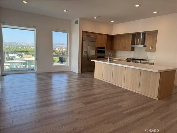 Irvine, CA 92612,2612 Rivington