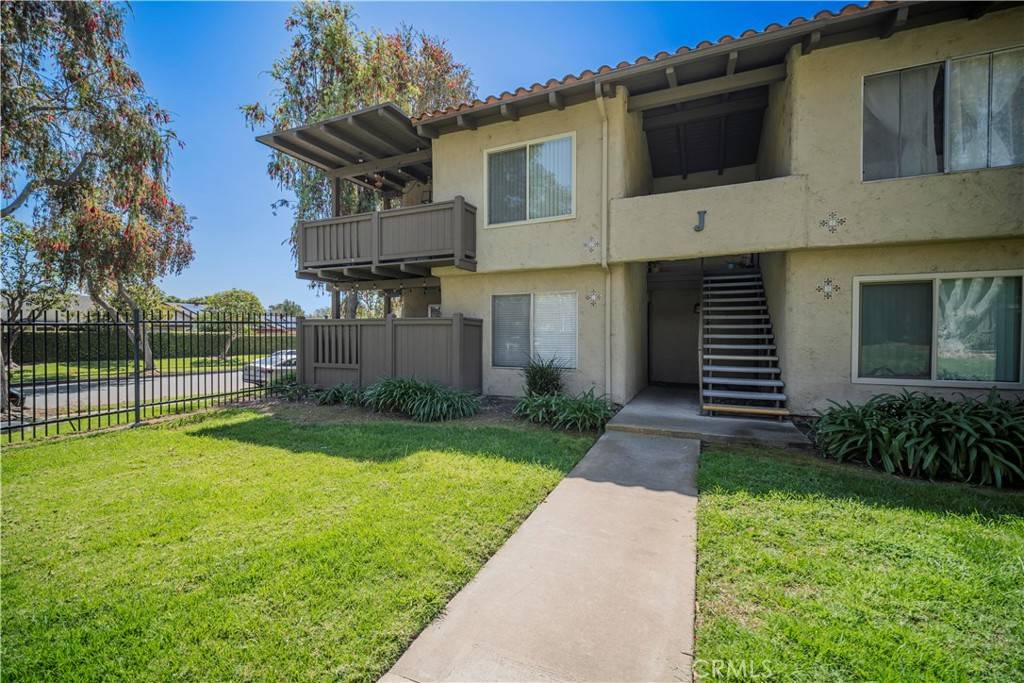 Santa Ana, CA 92701,1345 Cabrillo Park DR #J02