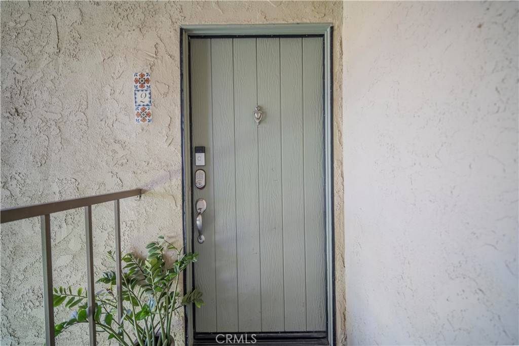 Santa Ana, CA 92701,1345 Cabrillo Park DR #J02
