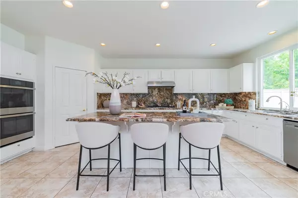 Irvine, CA 92606,27 Maryland