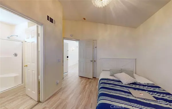 Anaheim, CA 92804,220 S Linhaven CIR