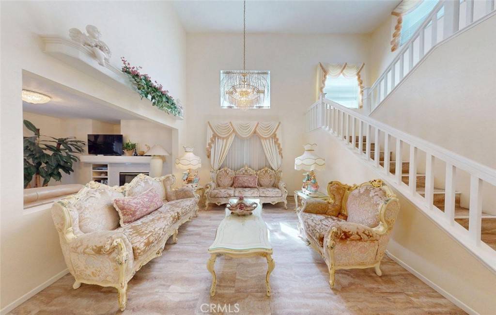 Anaheim, CA 92804,220 S Linhaven CIR