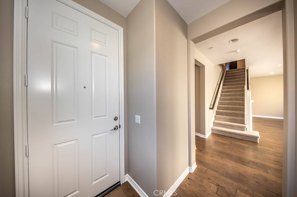 Yorba Linda, CA 92886,5041 Menton LN