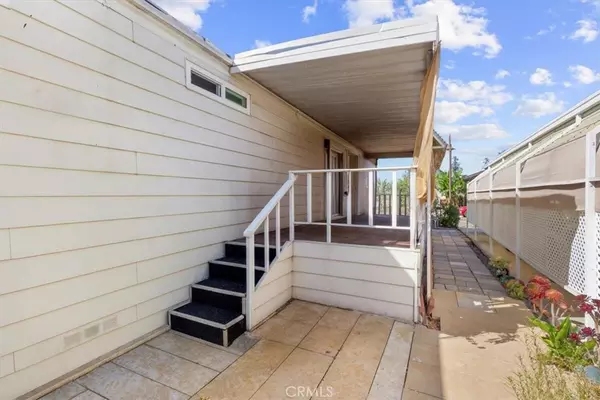 Irvine, CA 92618,14851 Jeffrey RD #248