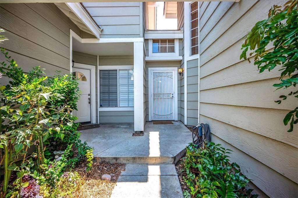 Tustin, CA 92782,13512 Pecan LN #73