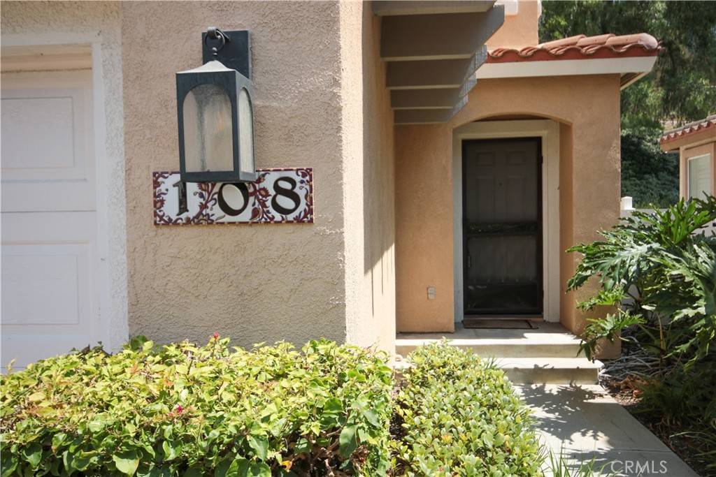 Aliso Viejo, CA 92656,108 Las Flores