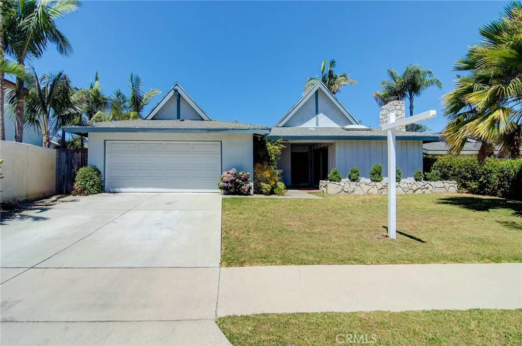 22041 Catalina CIR, Huntington Beach, CA 92646
