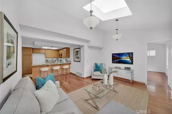 Lake Forest, CA 92630,26121 Connemara CT