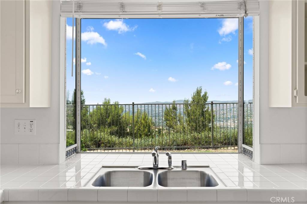 Anaheim Hills, CA 92808,917 S Dylan WAY