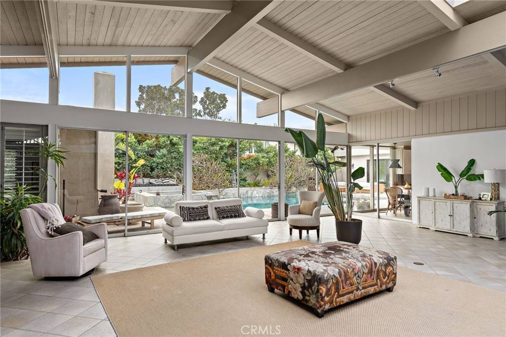 Newport Beach, CA 92660,1401 Lincoln LN