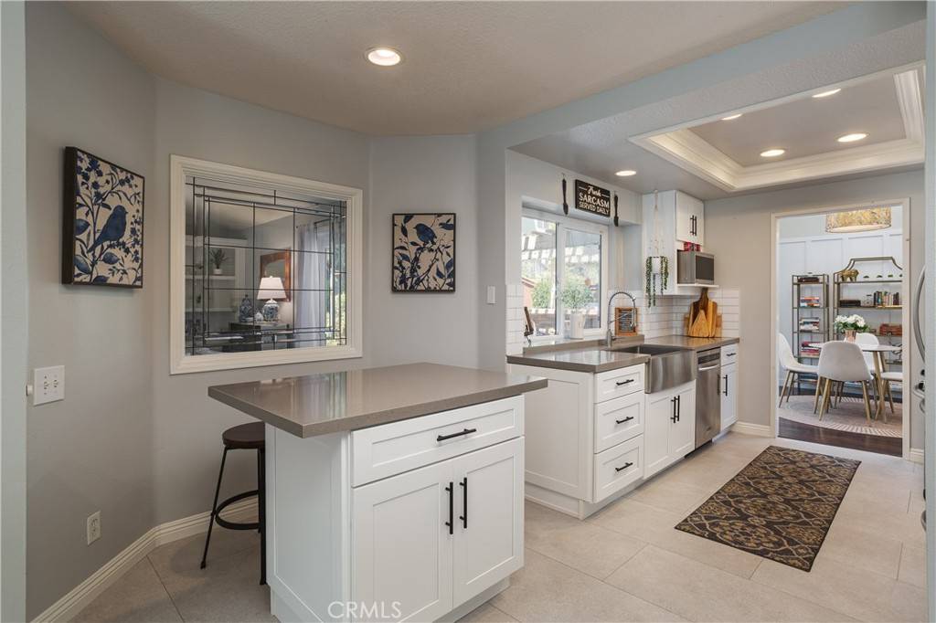 Rancho Santa Margarita, CA 92688,9 Calle Larspur