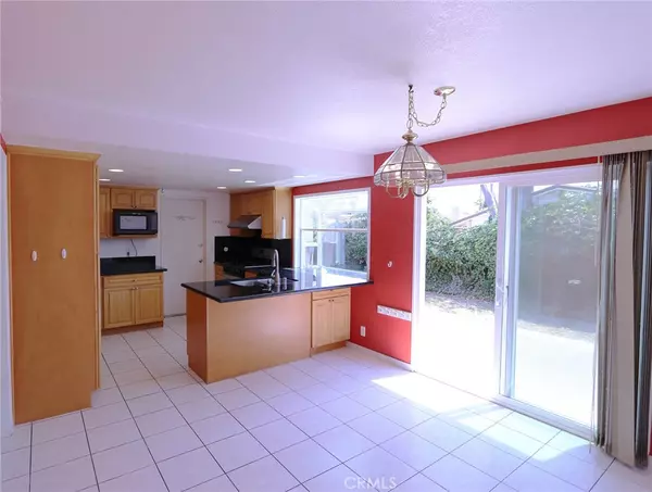 Irvine, CA 92604,15241 Touraine WAY