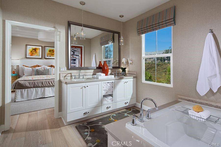 Irvine, CA 92602,102 Working Ranch