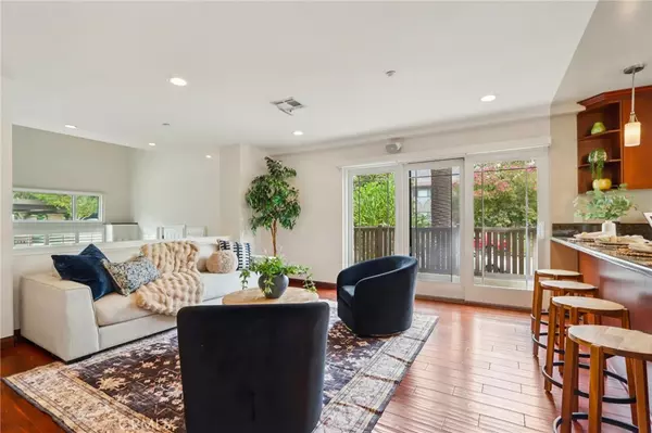 Sierra Madre, CA 91024,50 Esperanza AVE #A