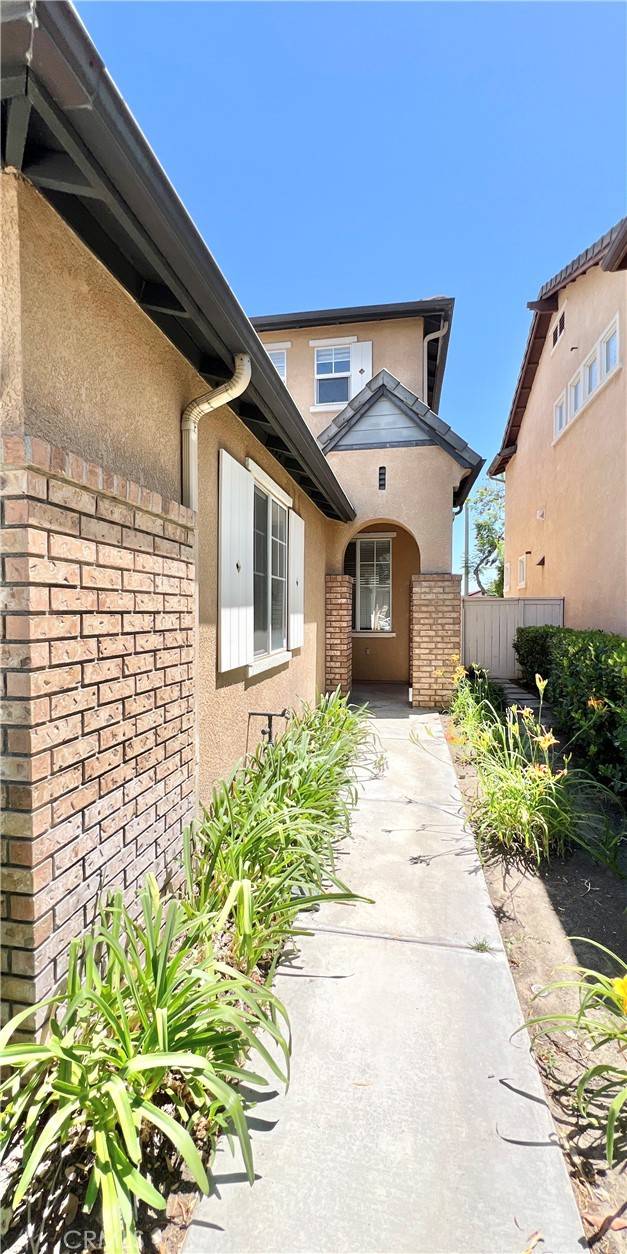 Chino, CA 91710,6847 Cosmos ST