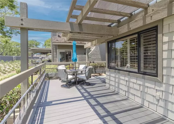 Irvine, CA 92604,4 Lakeknoll #43
