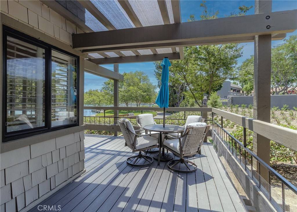 Irvine, CA 92604,4 Lakeknoll #43