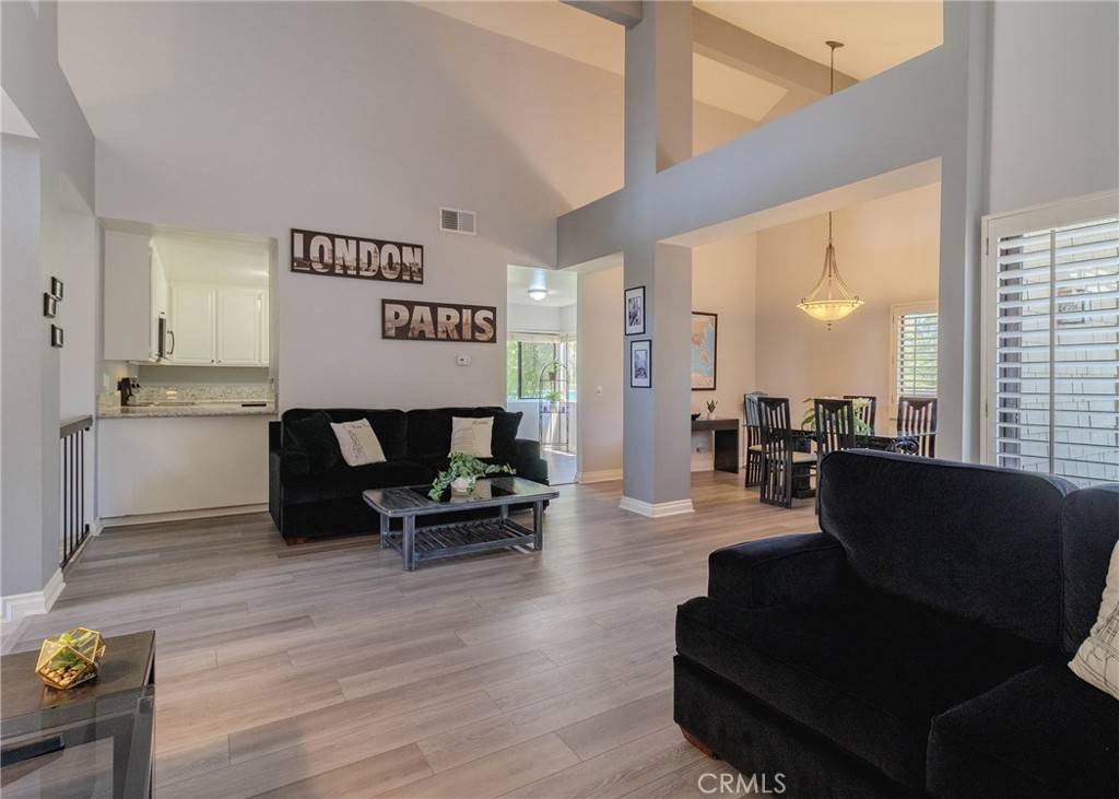Irvine, CA 92604,4 Lakeknoll #43