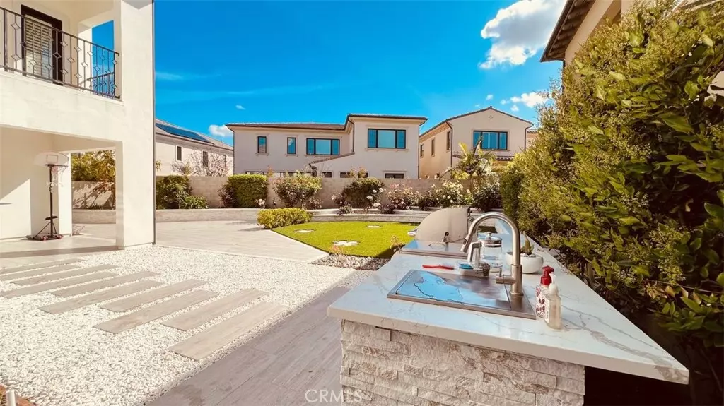 Irvine, CA 92618,57 Kite