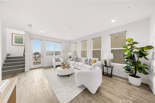 Costa Mesa, CA 92627,1607 SOMERTON DR