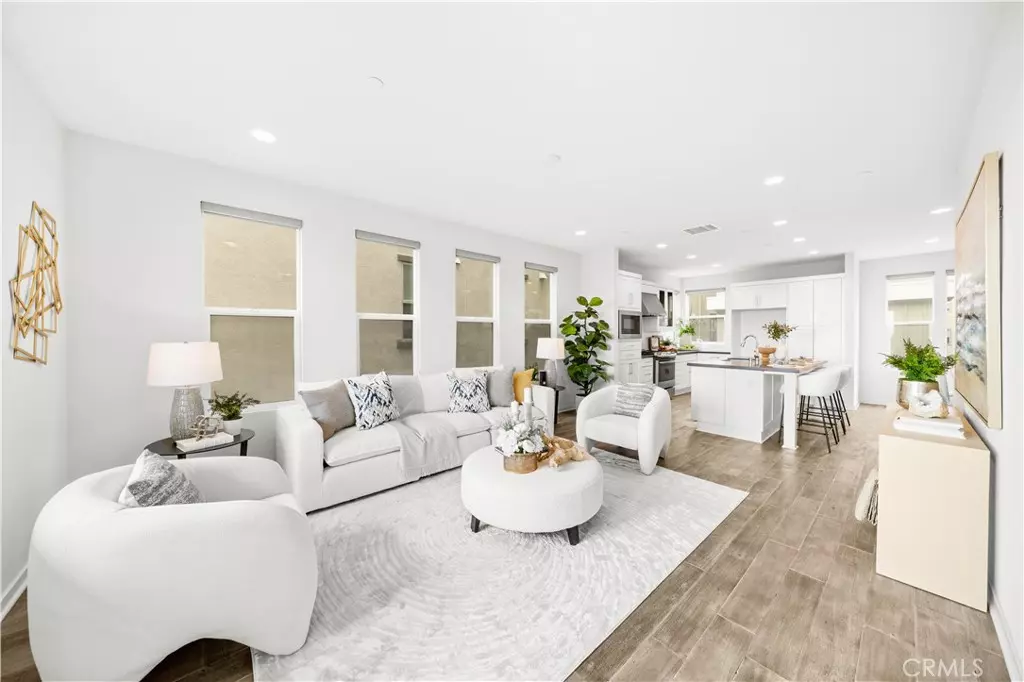 Costa Mesa, CA 92627,1607 SOMERTON DR