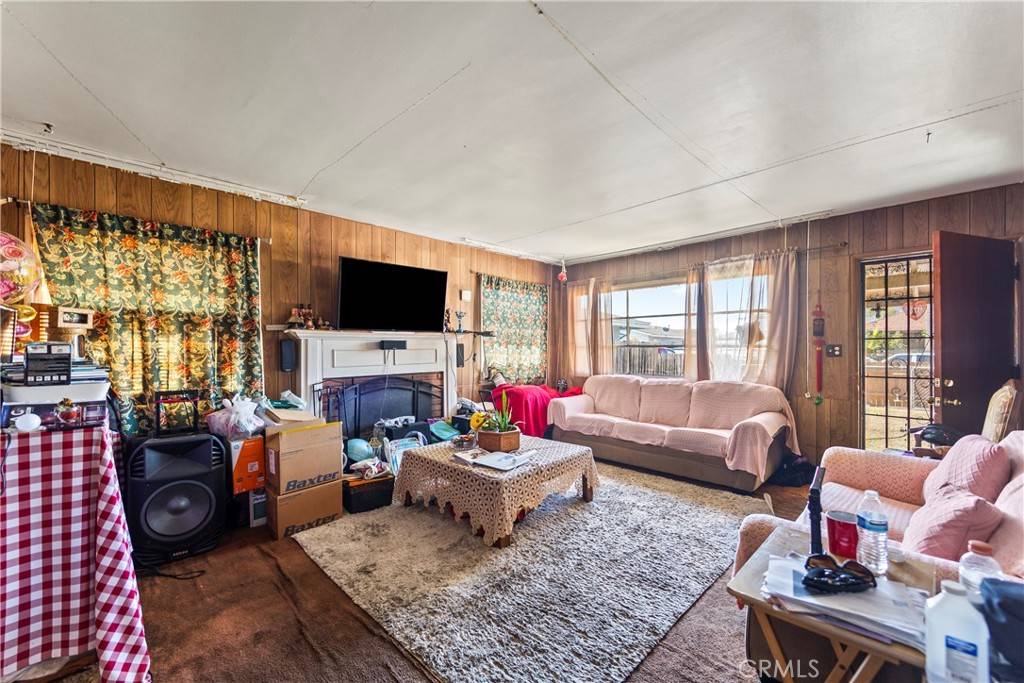 Hawthorne, CA 90250,3929 W 119th PL