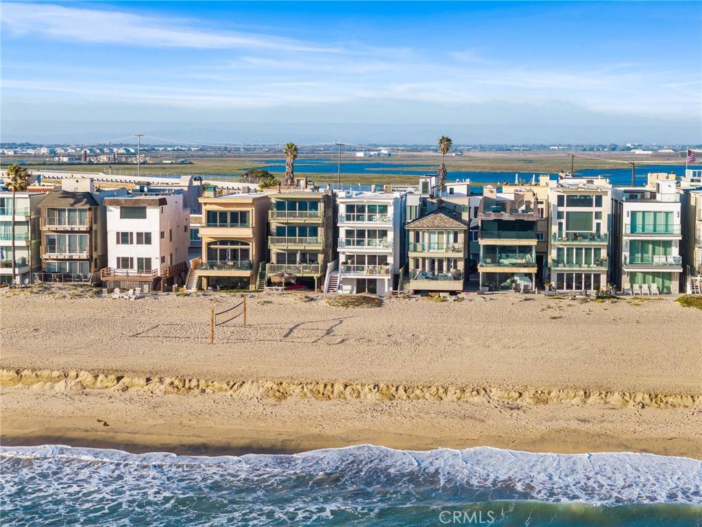 Surfside, CA 90743,105 A Surfside Avenue