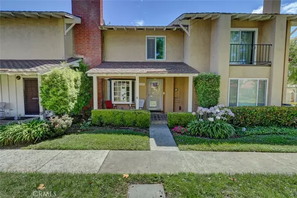 17077 Los Modelos ST, Fountain Valley, CA 92708
