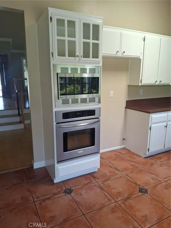 Irvine, CA 92620,12 Hidalgo