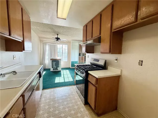 Long Beach, CA 90813,1566 Pine AVE #202A