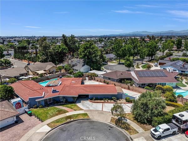 Orange, CA 92867,994 N Cleveland ST