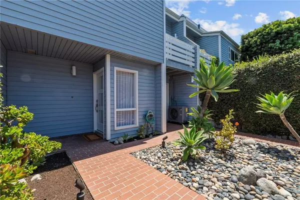 Dana Point, CA 92629,24572 Harbor View DR #48D