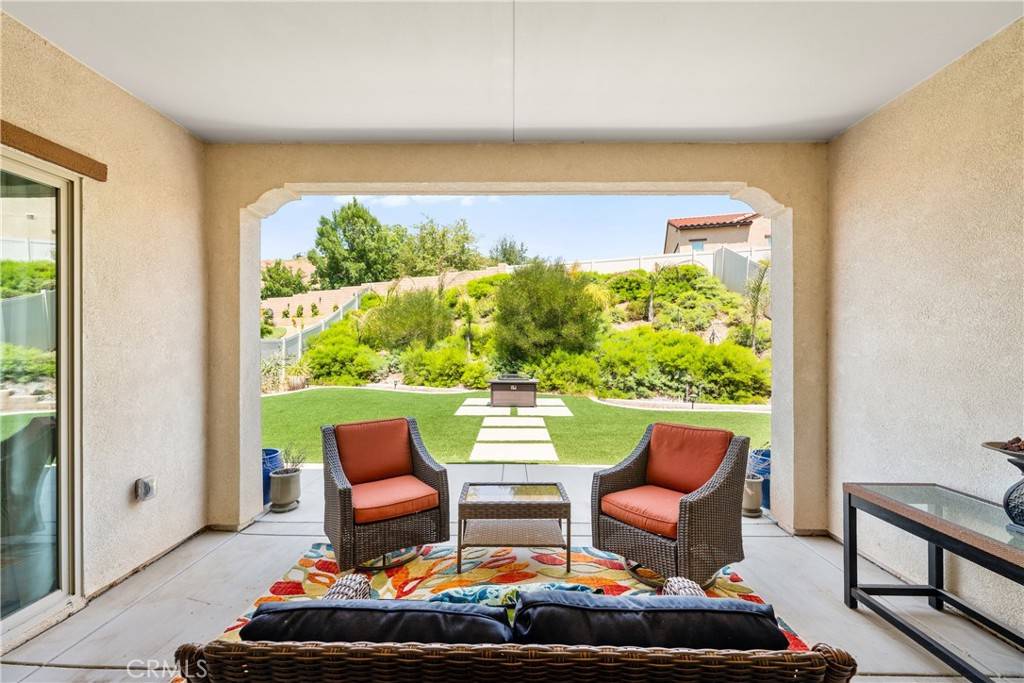 Corona, CA 92883,24184 Crestley DR