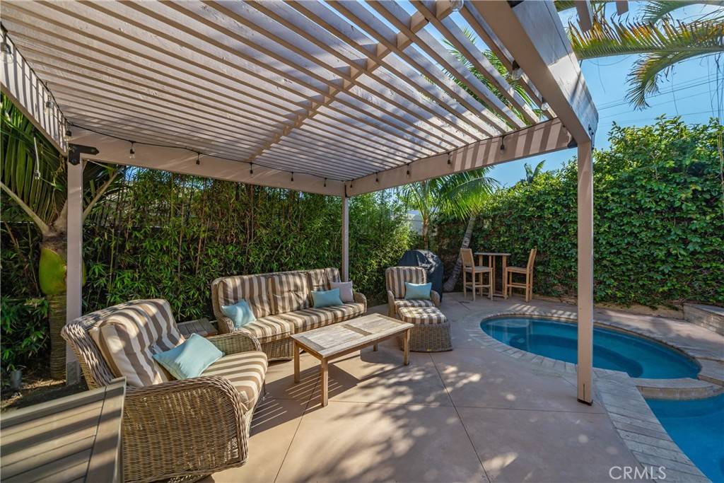 Huntington Beach, CA 92646,20531 Paisley LN