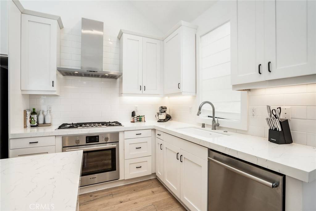 Costa Mesa, CA 92627,2077 Tablelands WAY