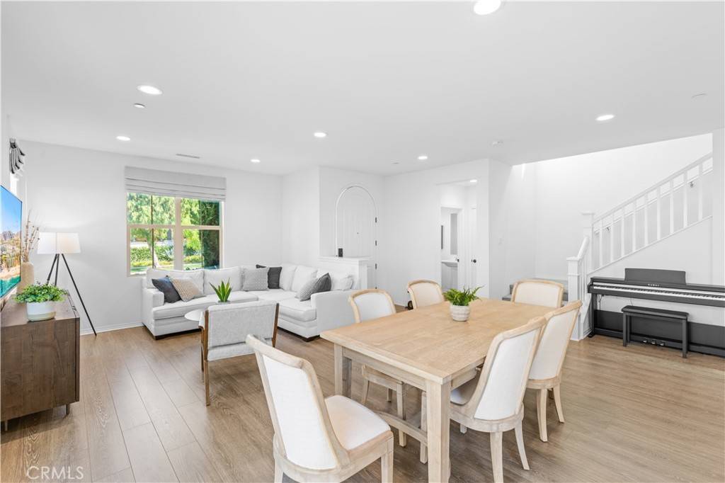 176 Parkwood, Irvine, CA 92620