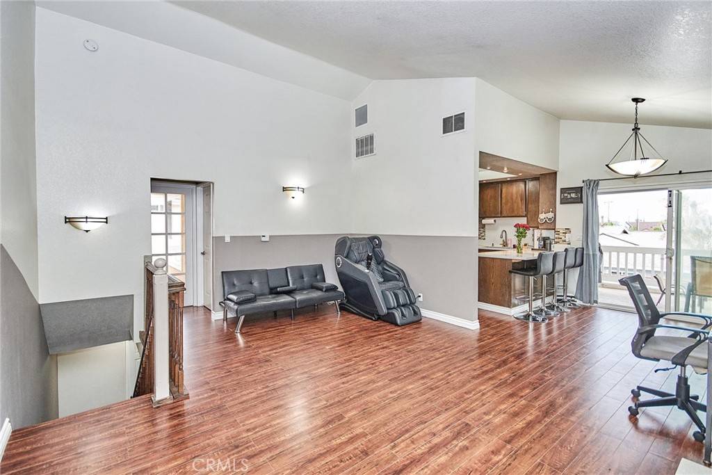 Torrance, CA 90504,2025 Artesia BLVD #G