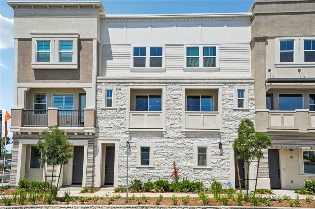 107 N First AVE, Upland, CA 91786