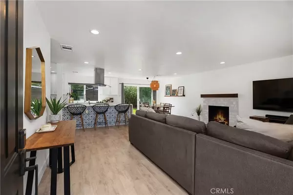 Costa Mesa, CA 92626,3109 Barbados PL
