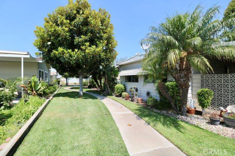 Yorba Linda, CA 92886,16742 Lake Ridge WAY #154