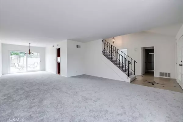 Huntington Beach, CA 92646,19082 Plum Tree LN