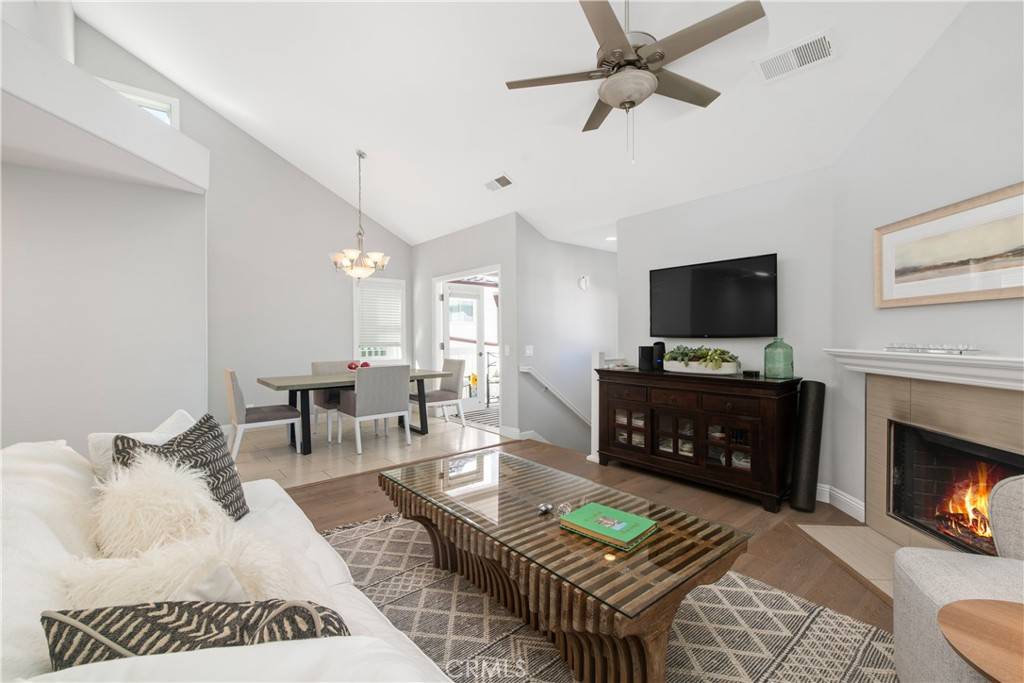 Corona Del Mar, CA 92625,608 Poinsettia AVE #B