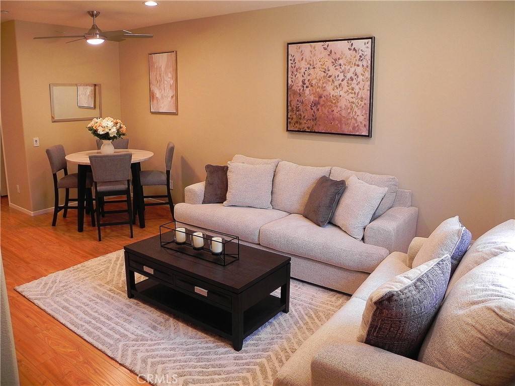 Trabuco Canyon, CA 92679,28506 Sorano