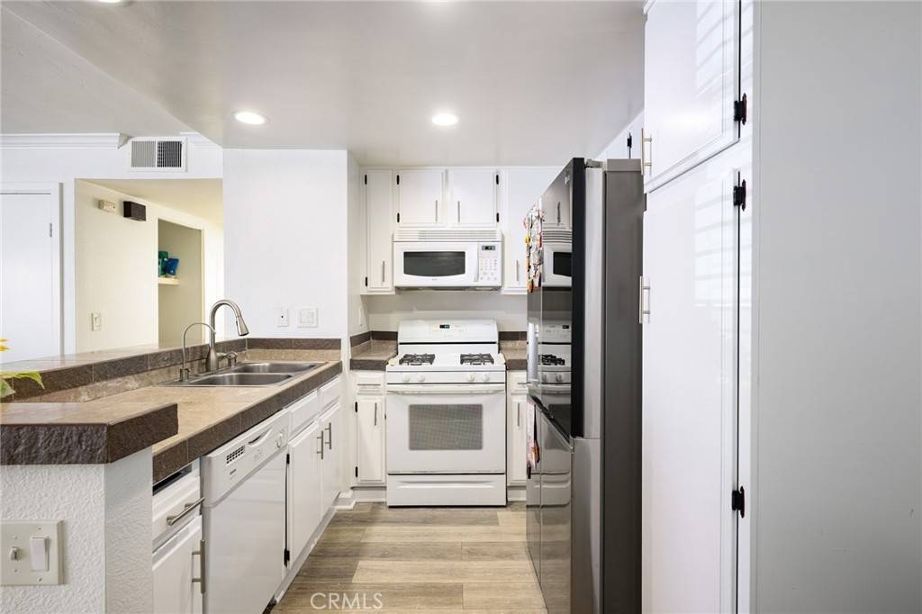 Laguna Niguel, CA 92677,27286 Avenida De La Plata #141