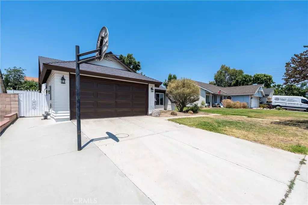 Ontario, CA 91761,1187 E Deerfield ST